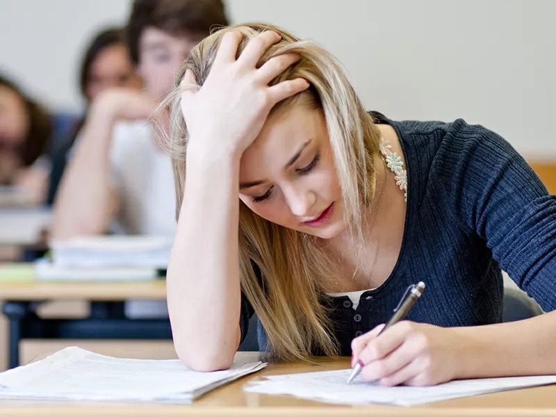 «Тихо! Іде іспит»: як скласти іспит без стресу та тривоги
